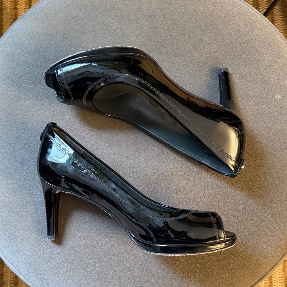 Stuart Weitzman Glossy Black Patent Leather Womens 6.5 Peep-Toe Heels - Picture 6 of 10